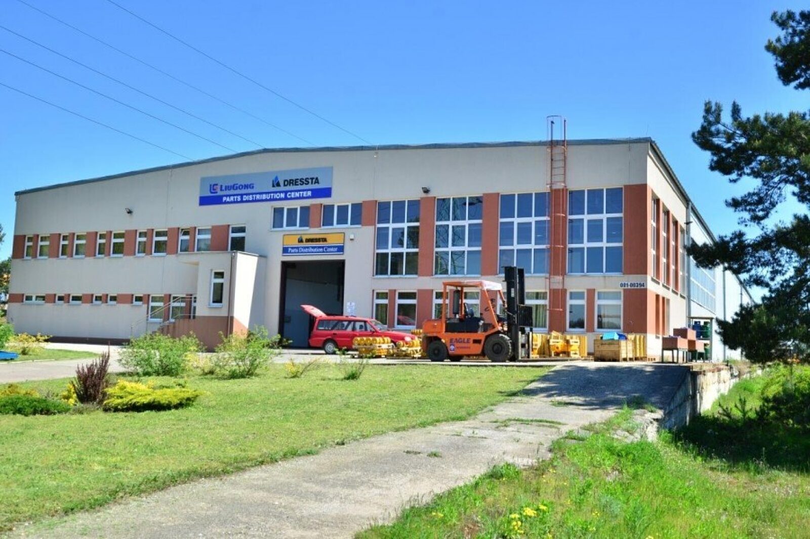 1495537237 magazyn liugong dressta