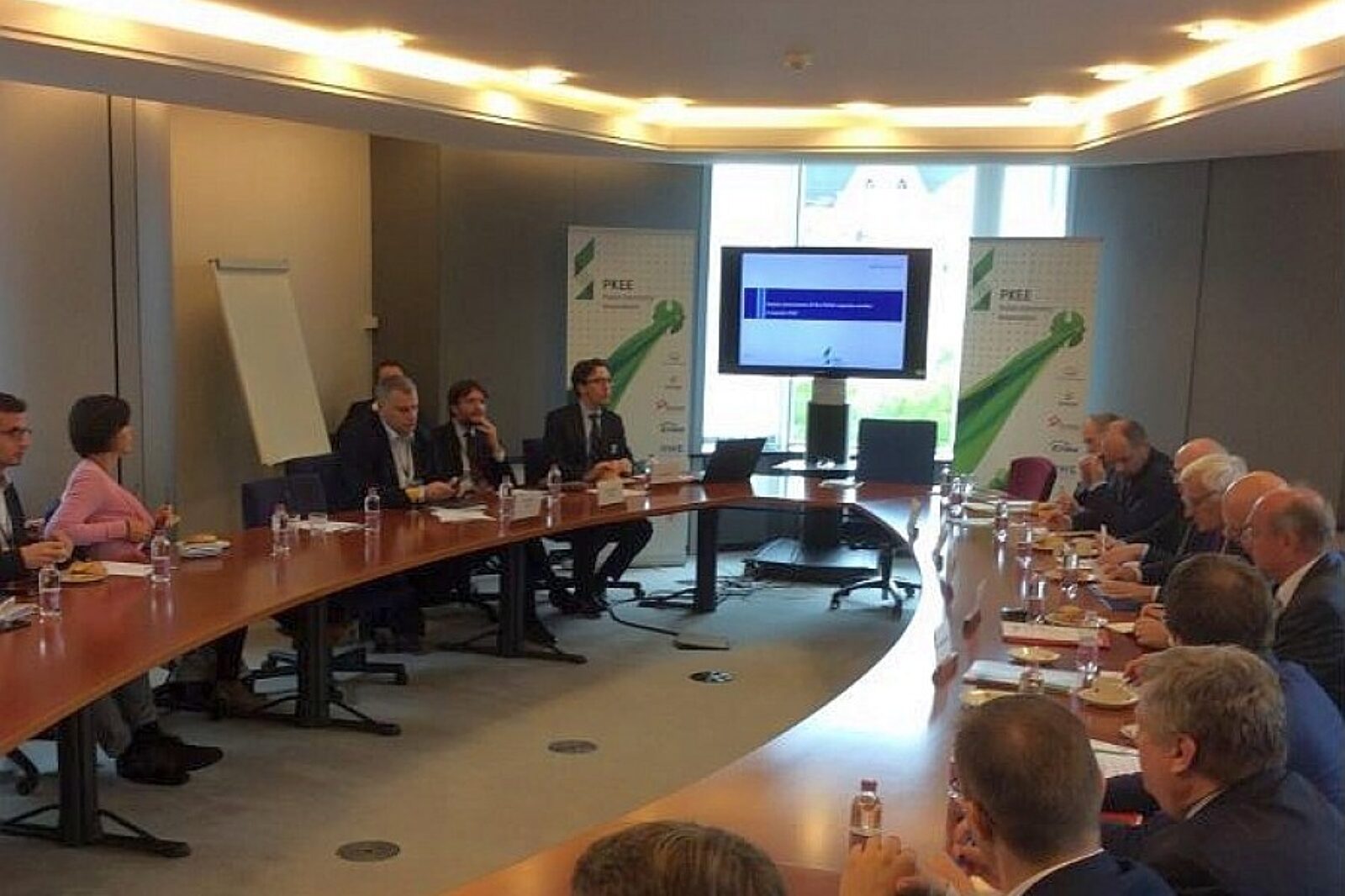 1507900708 bruksela 102017 pkee twitter