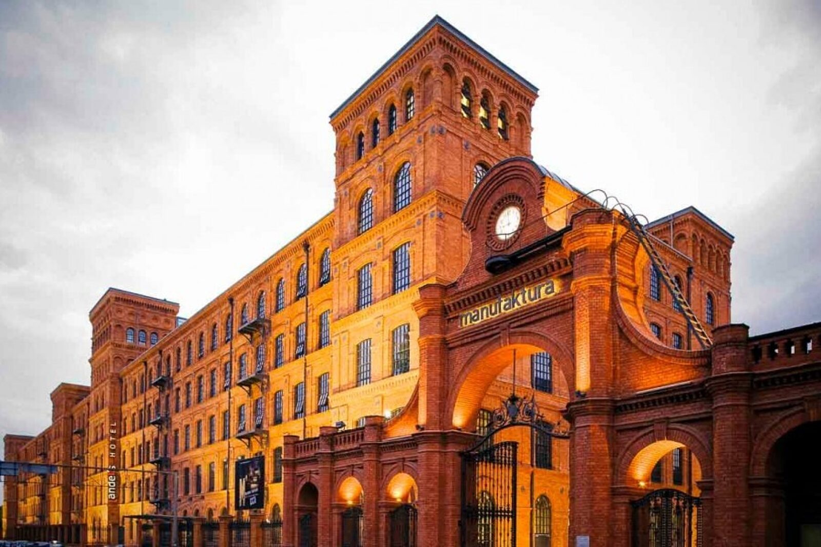 1508149238 andelsbyviennahouse lodz fb