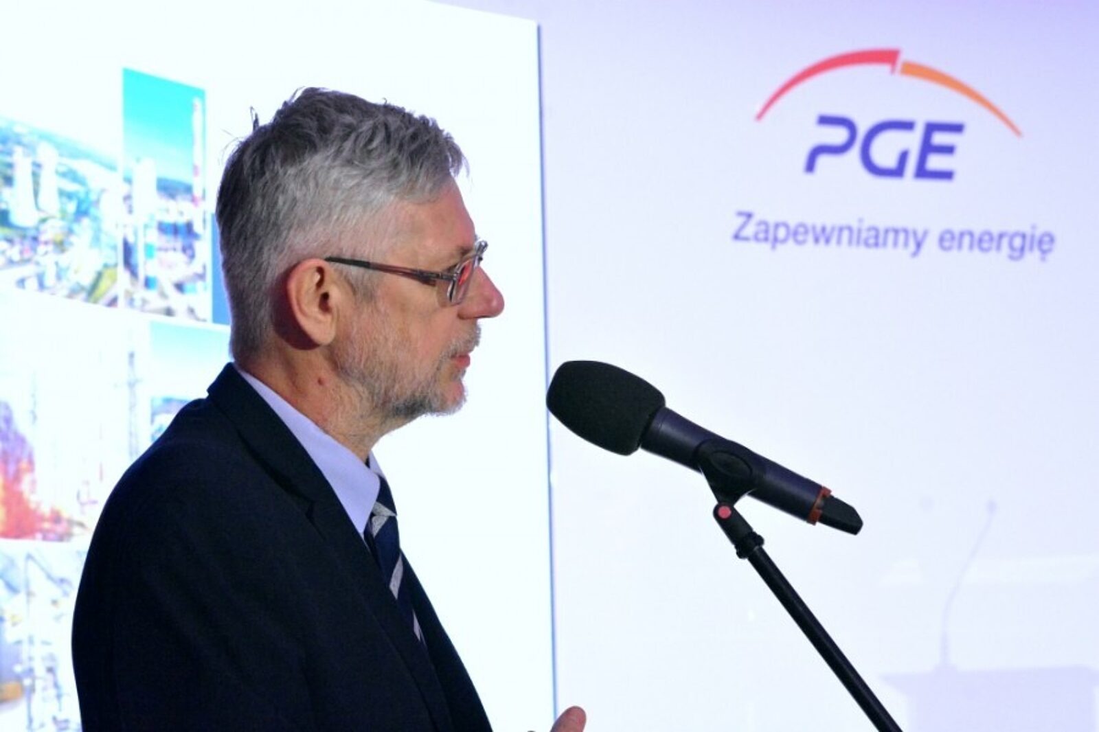 1513347602 andrzej piotrowski me