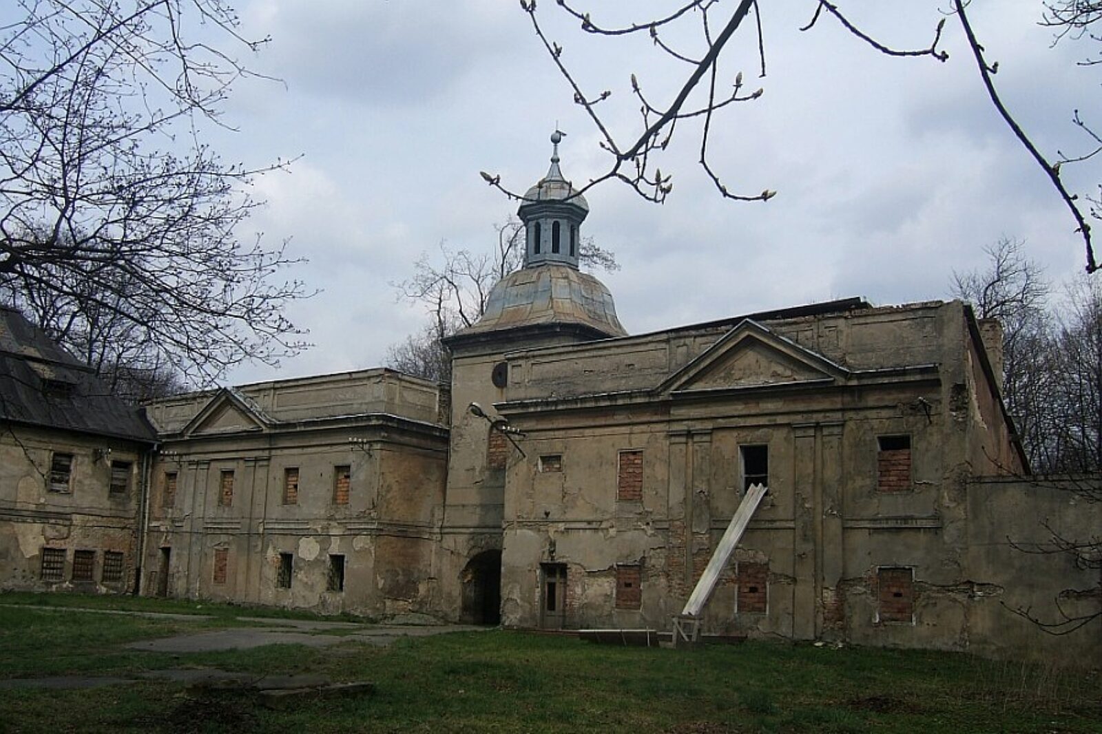 1518566257 siemianowice palace wikimedia