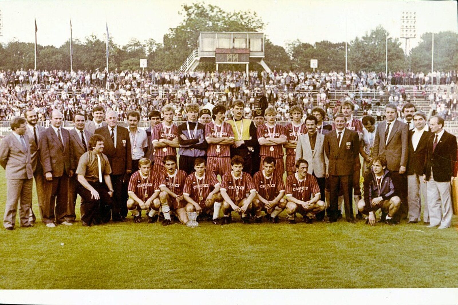 1518776148 gornik zabrze mistrz polski 1988 arc