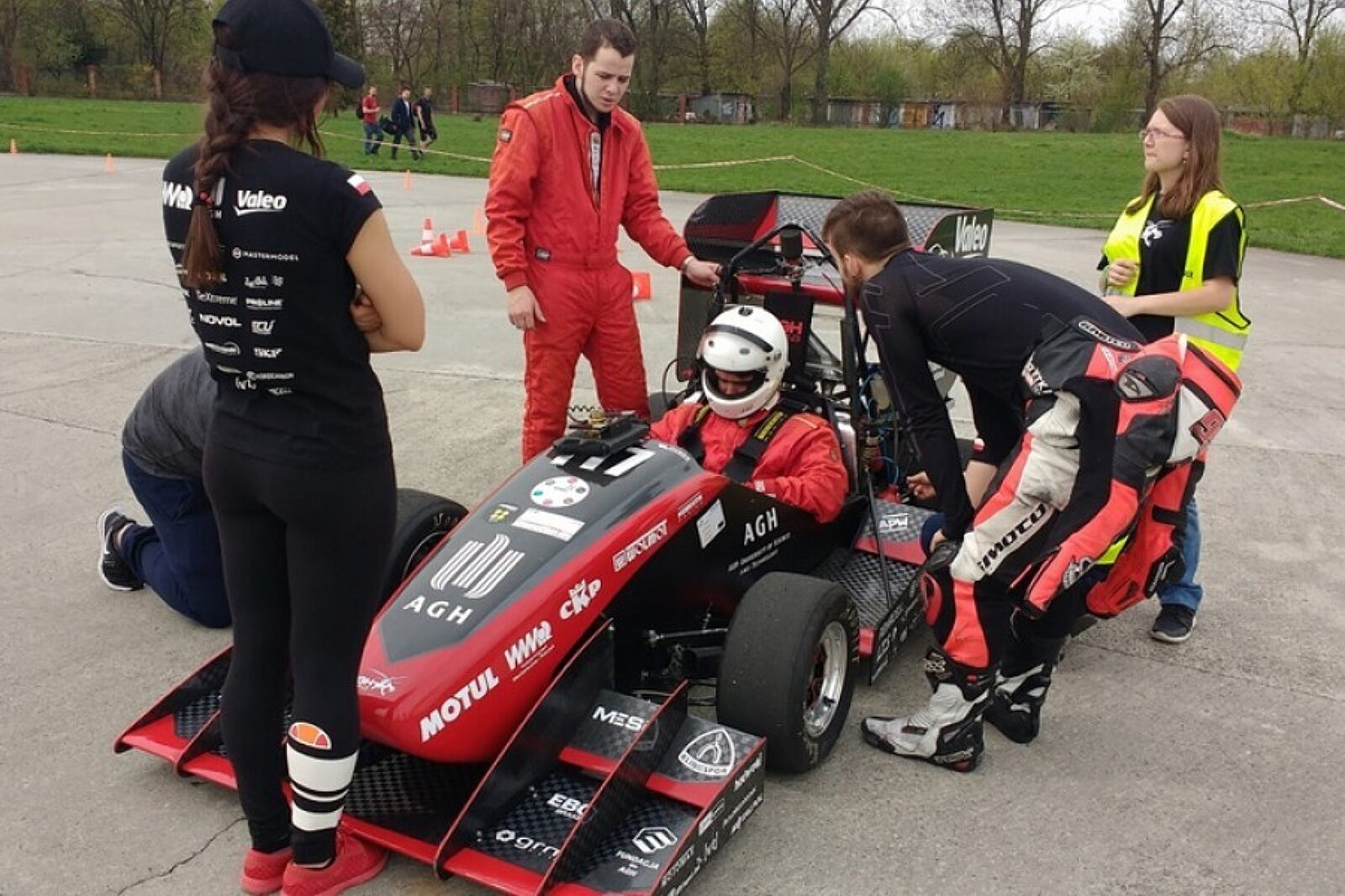 1524554218 csm agh racing 1 091a171cb0