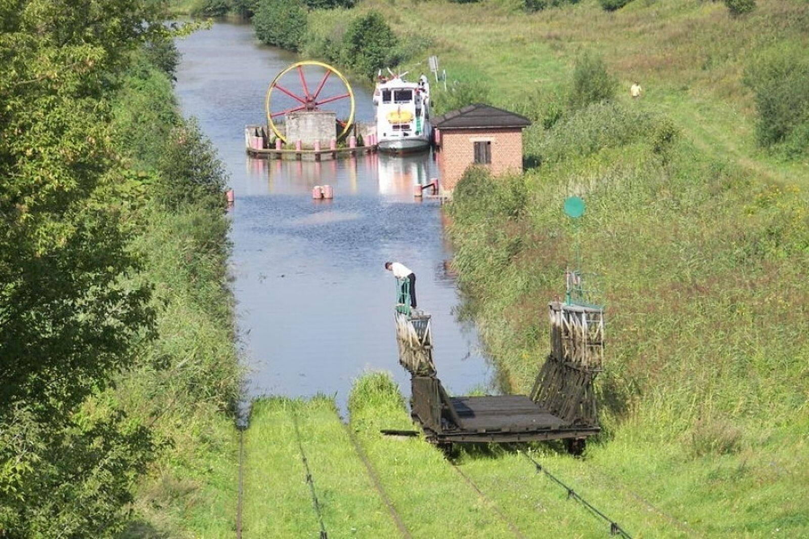 1524930499 pochylnia caluny wikipedia