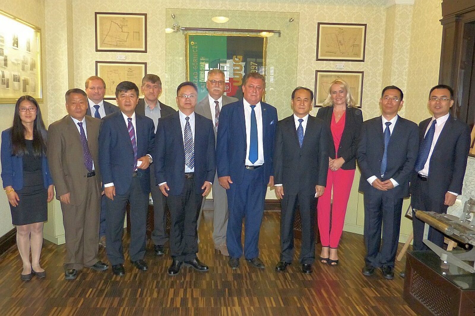 1529678304 wug chiny wug