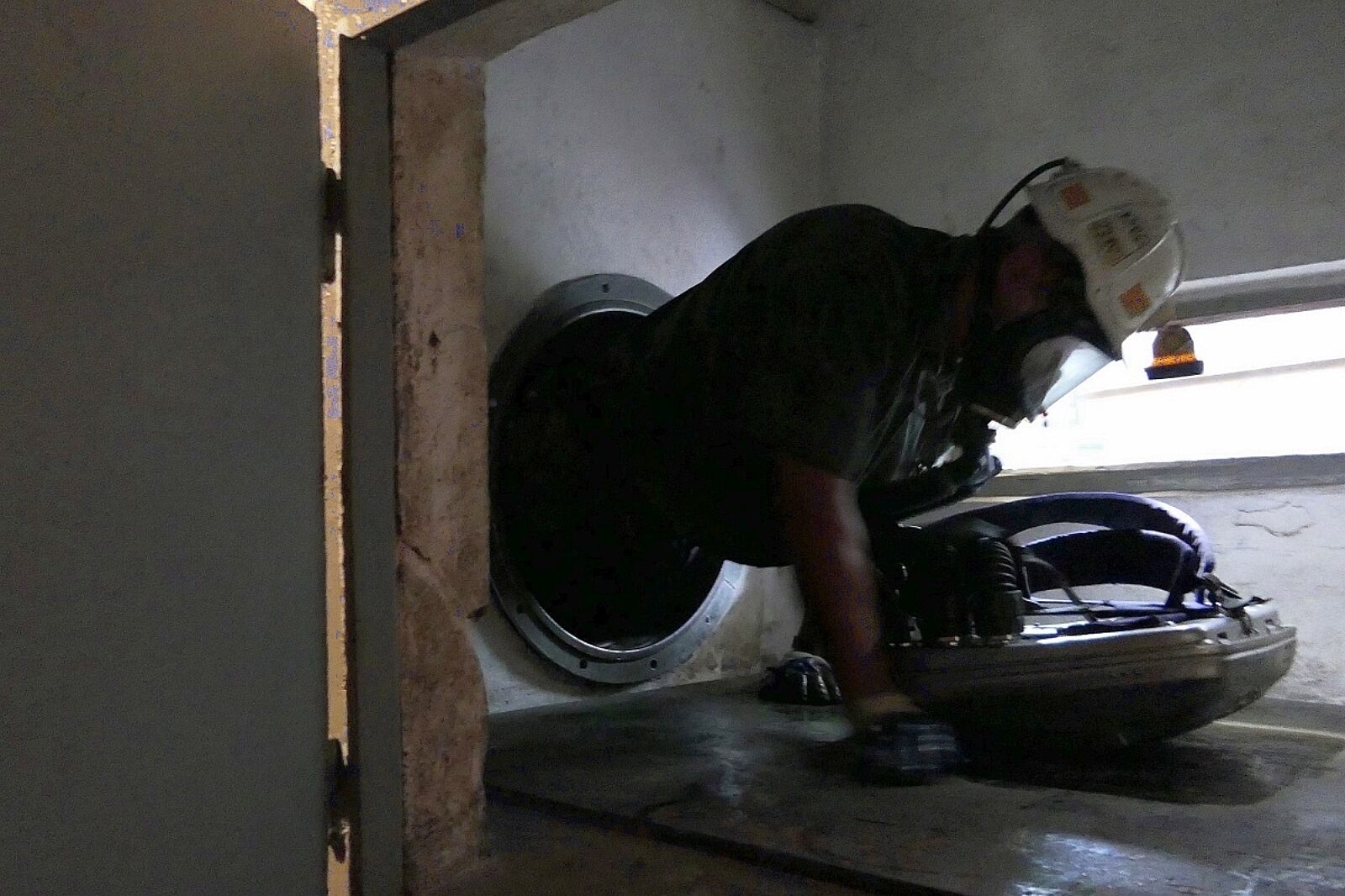 Ratownicy z W-70M na torze przeszkód