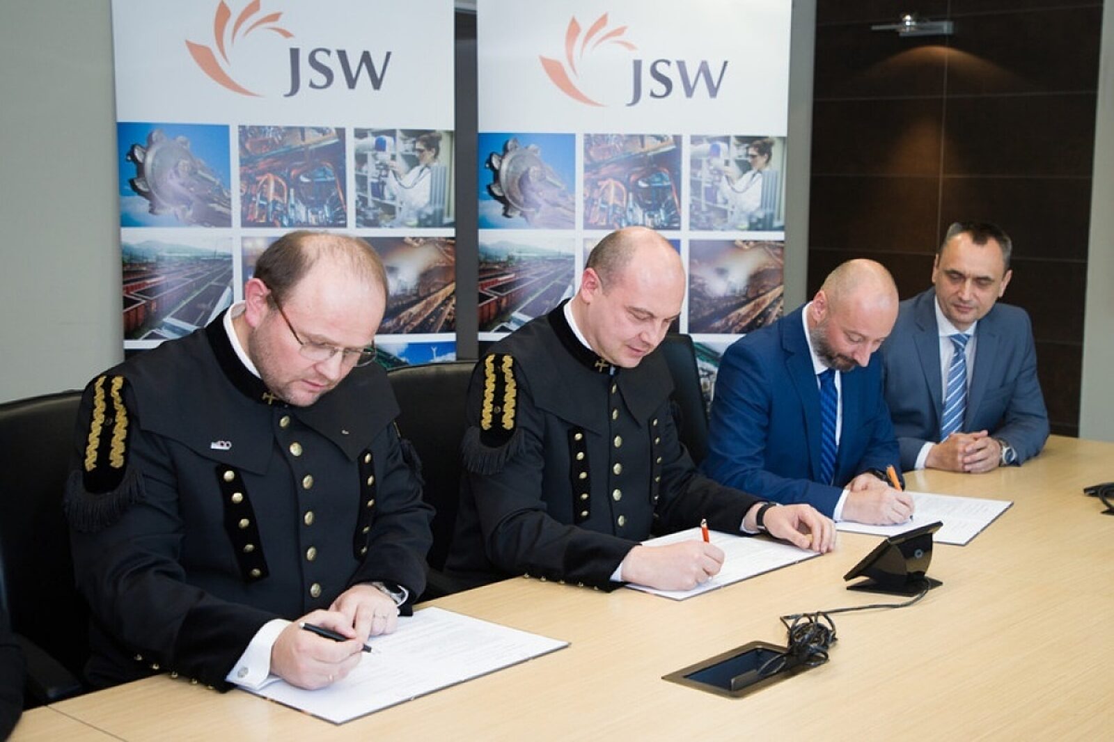 1542717271 porozumieni jsw mateusz paszek