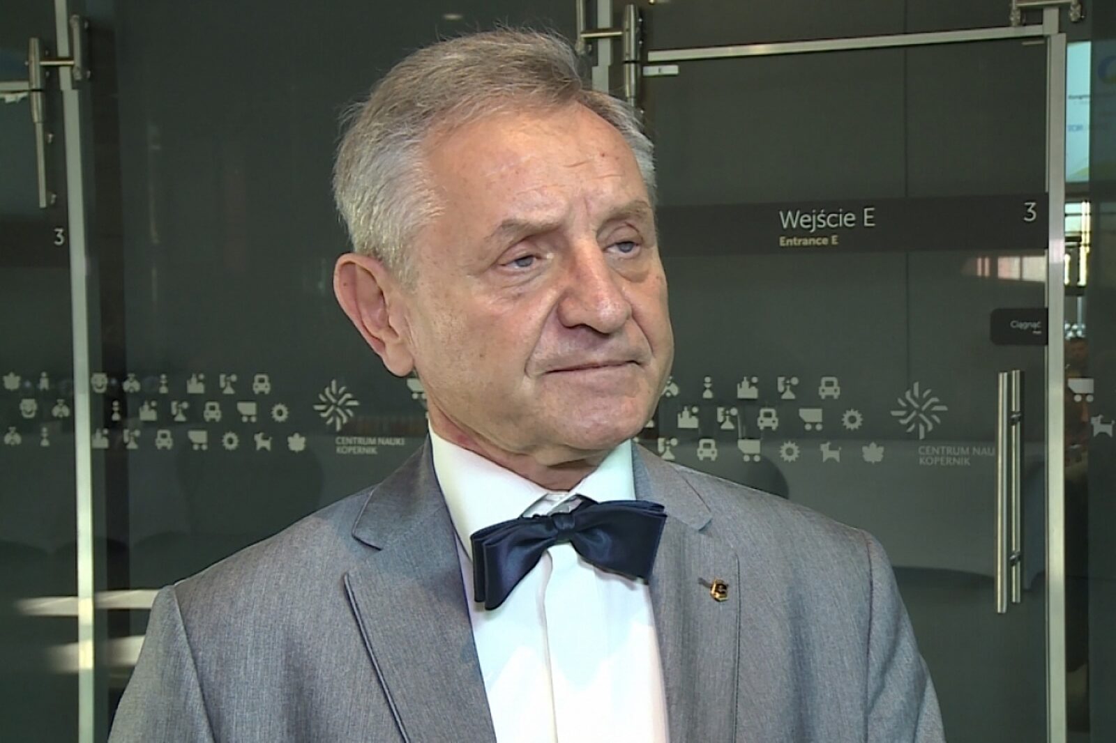 1544174588 jerzymajcher crop