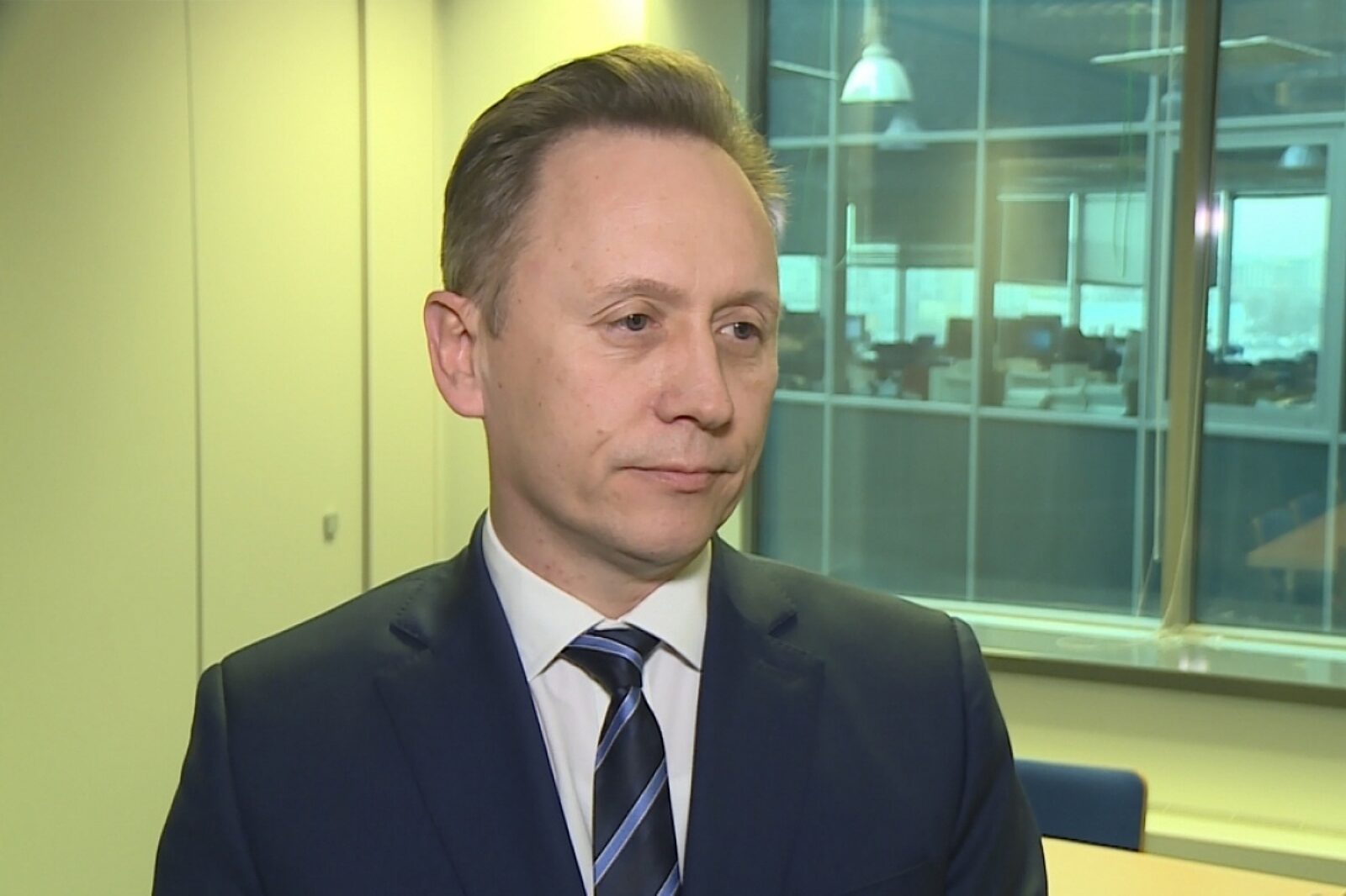 1546855222 jaroslawwielopolski crop