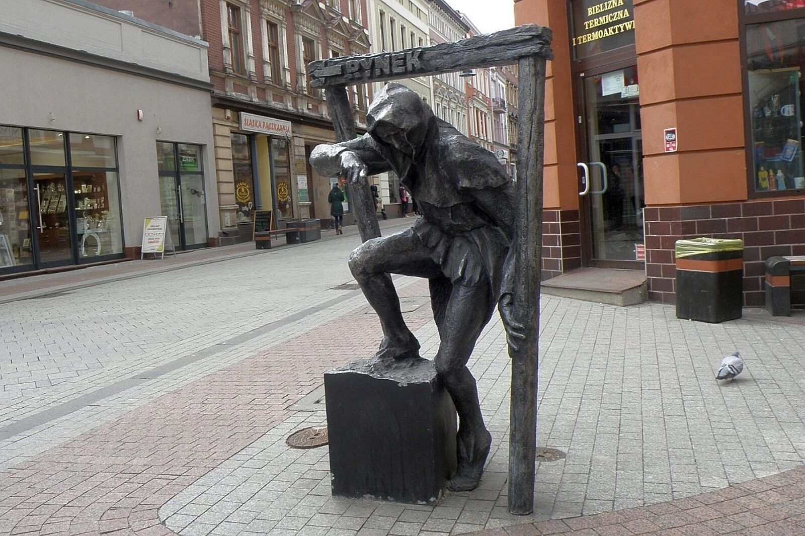 1551956042 rzezbagwarkawtg trz