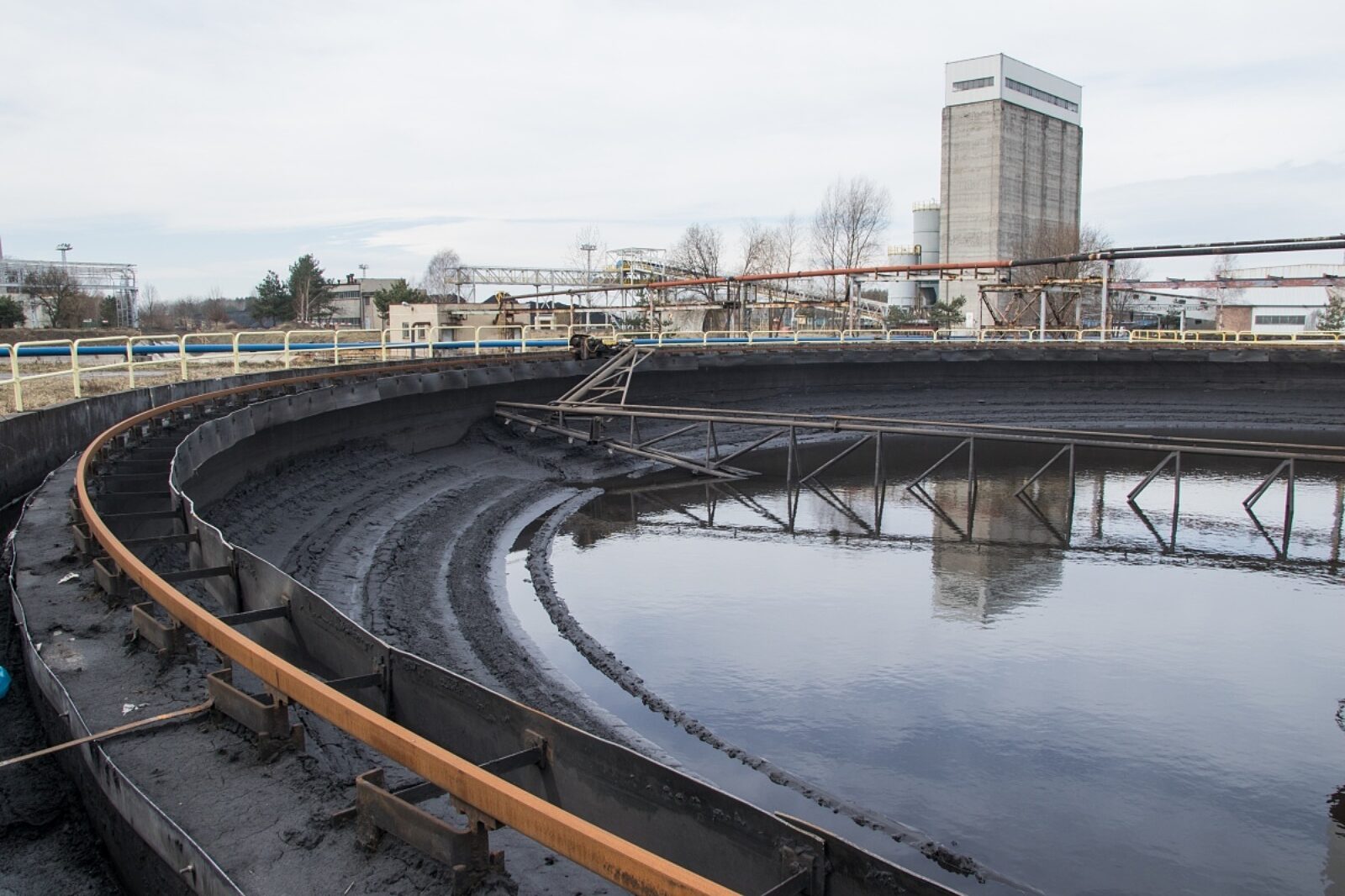 W Budryku trwa modernizacja zakładu przeróbki mechanicznej węgla (na zdj. osadnik mułowy)
