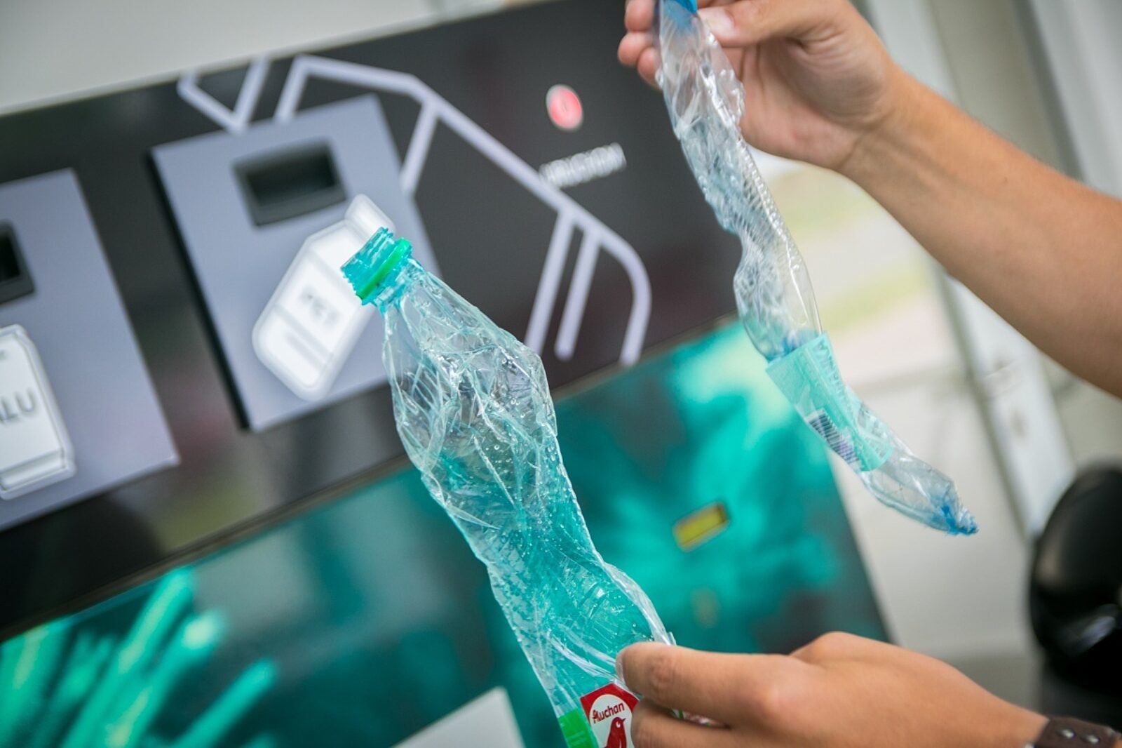 1566463362 automat 02