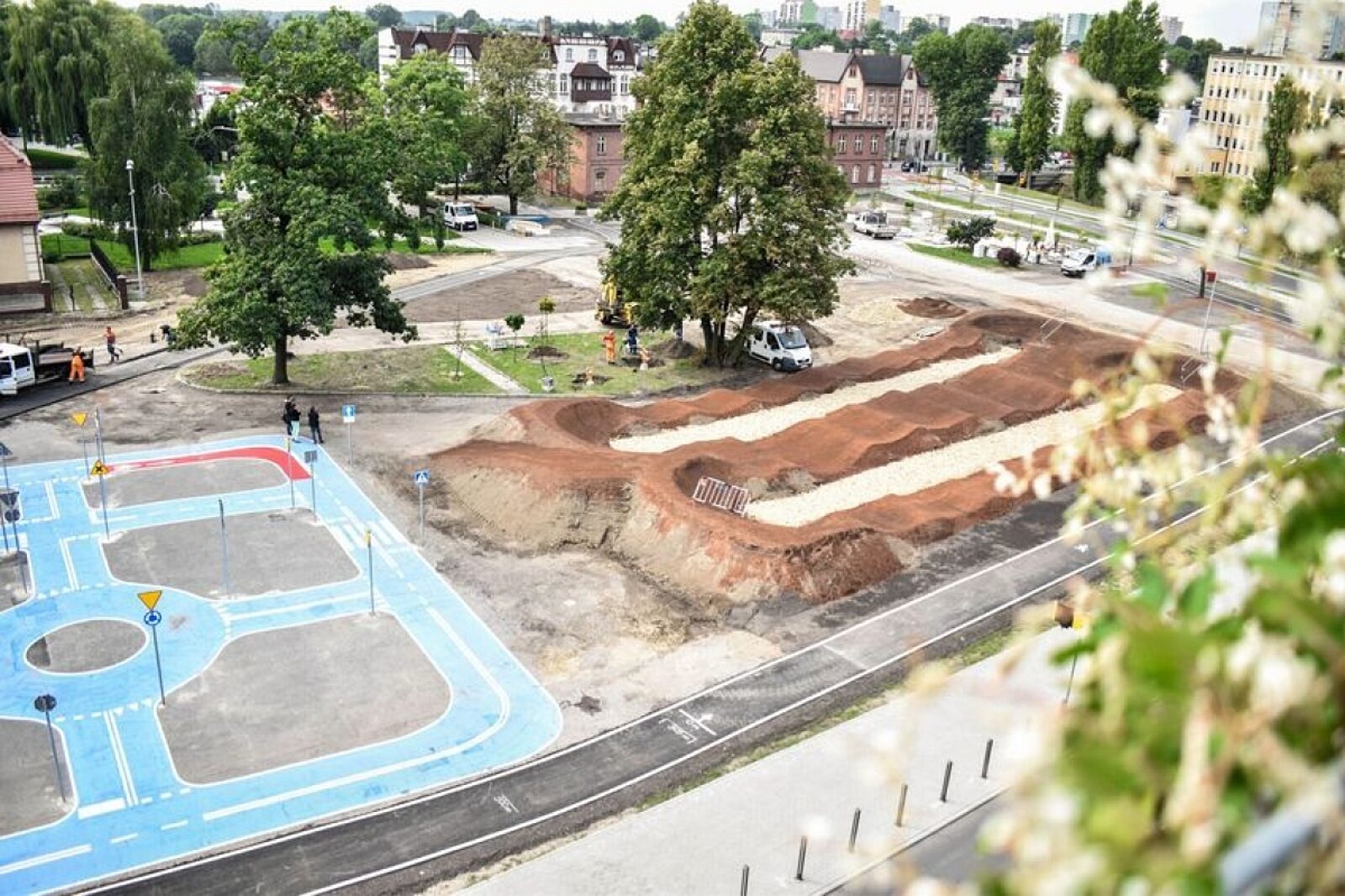 1566912015 csm hallera 4 c90bf4c078