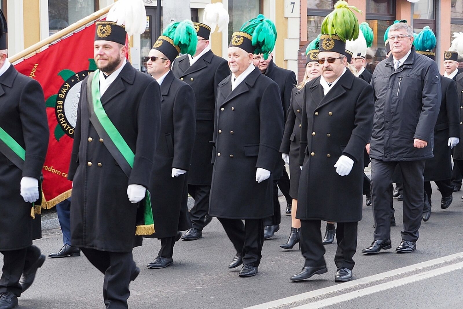 1575533754 uroczystyprzemarszgorczniczyzarzadpgegiek