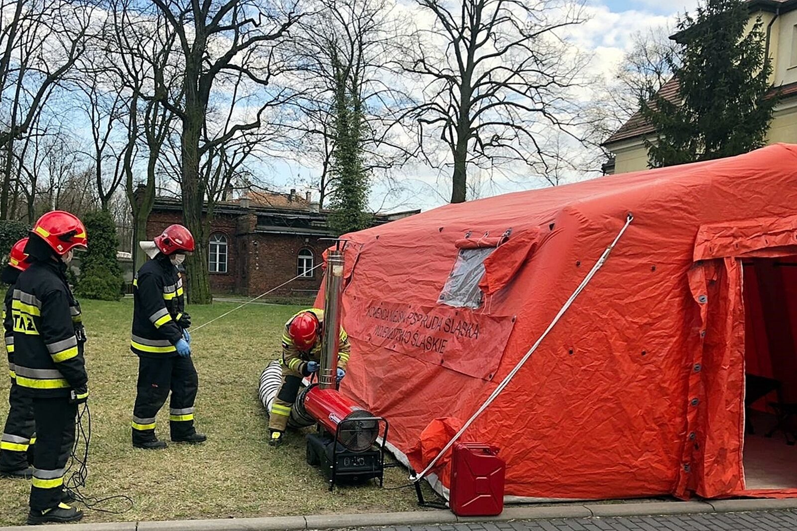 1586078260 namioty psp