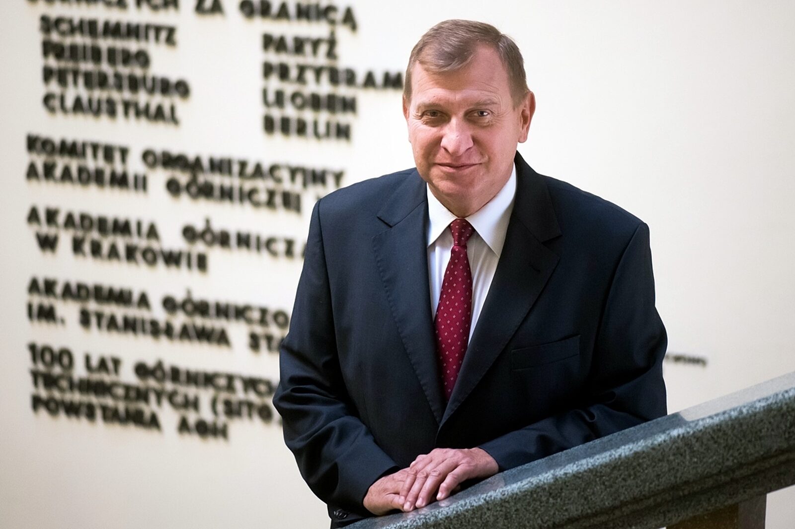 1590407095 profjerzylis agh