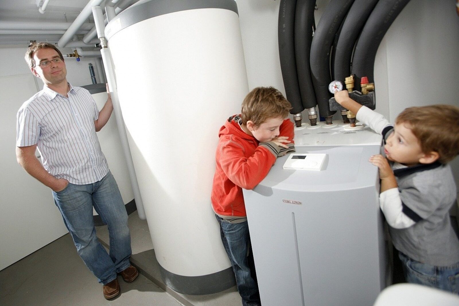 1590653049 pompapixabay