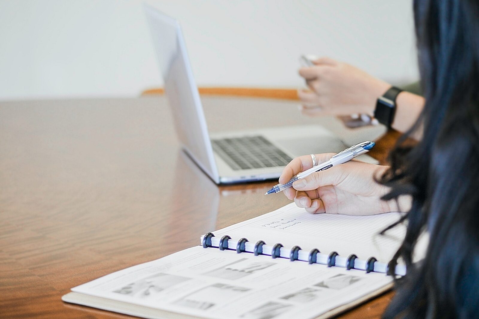 1596008658 pracownikbiuroszkolenia