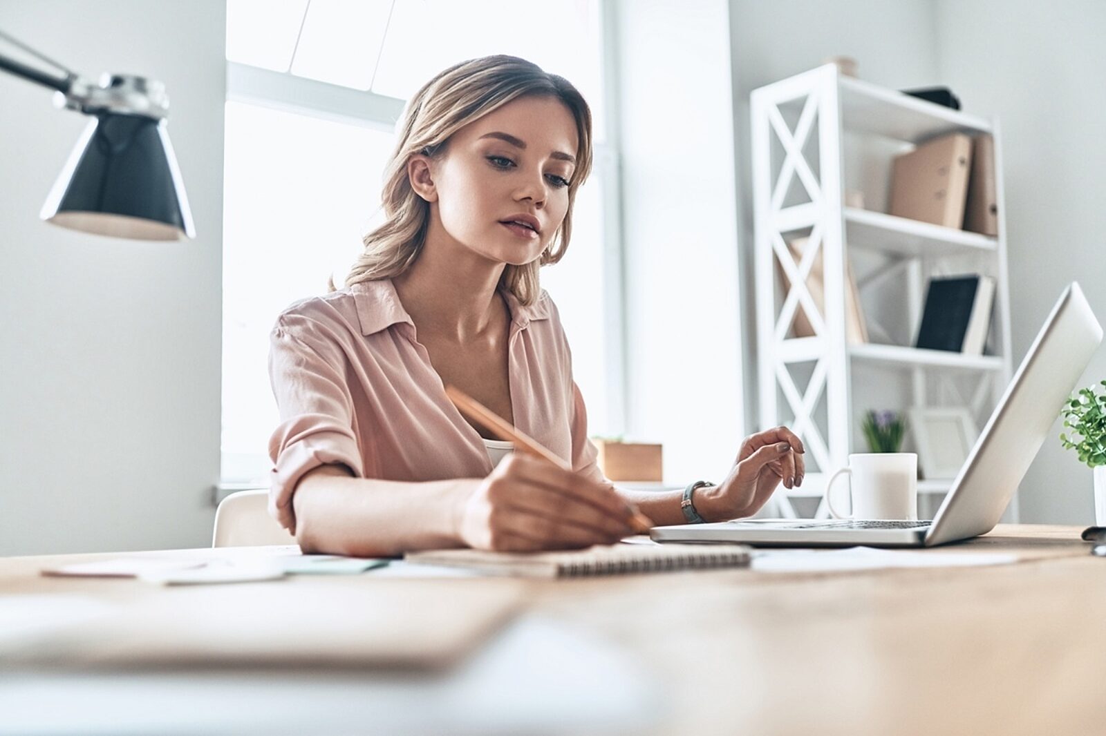 1599717631 firmapracownikbiuro