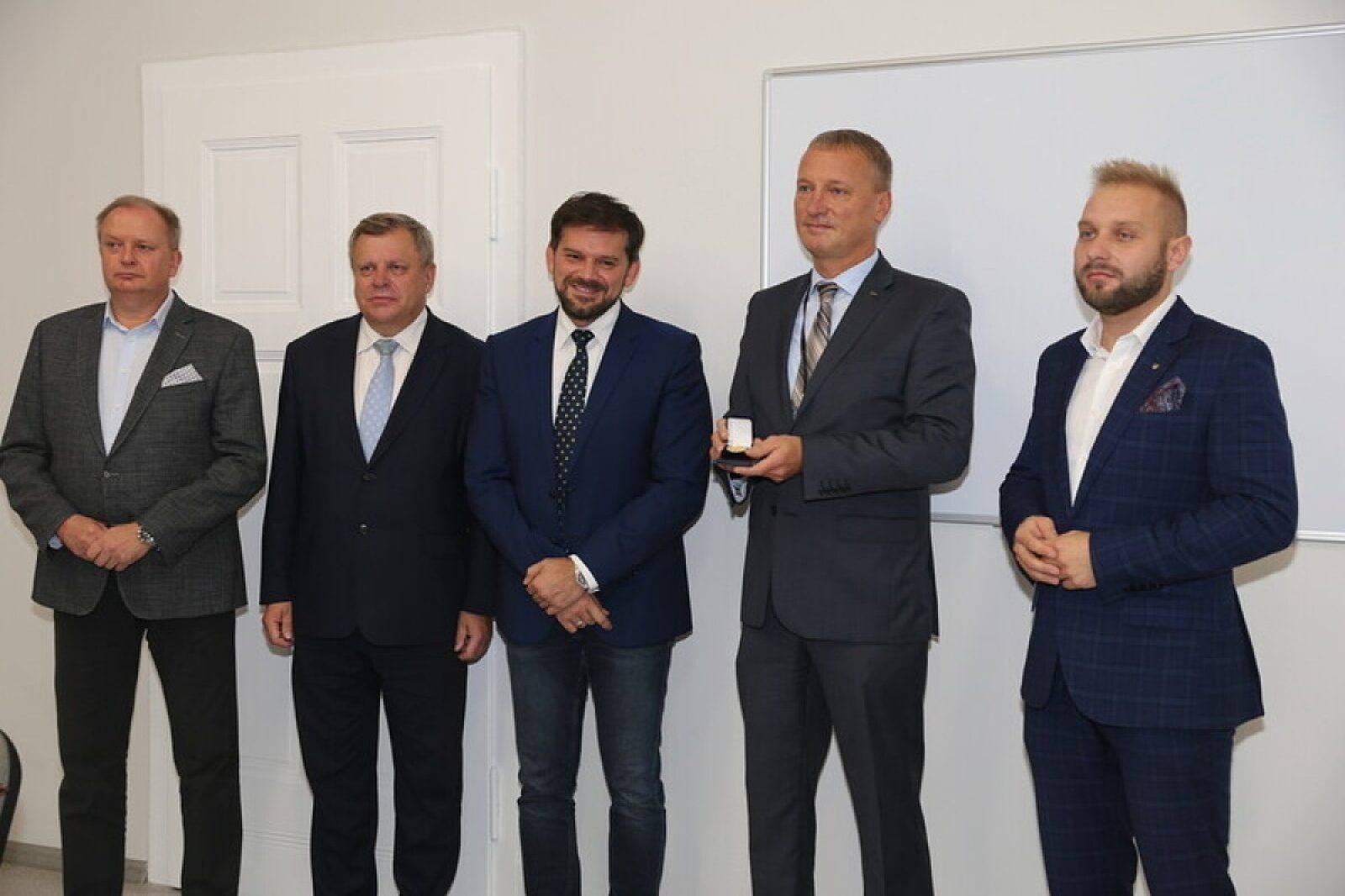 1632812952 twardokes jsw