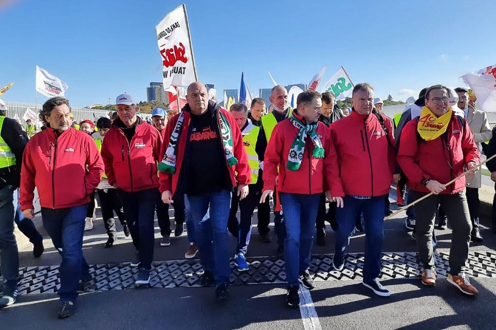 1635237098 manifa luksemburg ksgie 1