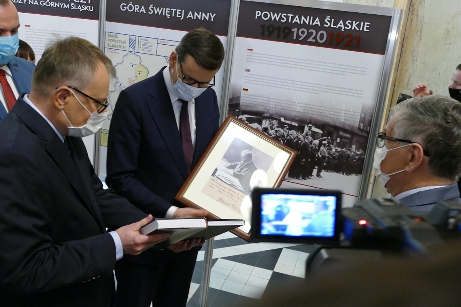 1635345009 morawiecki