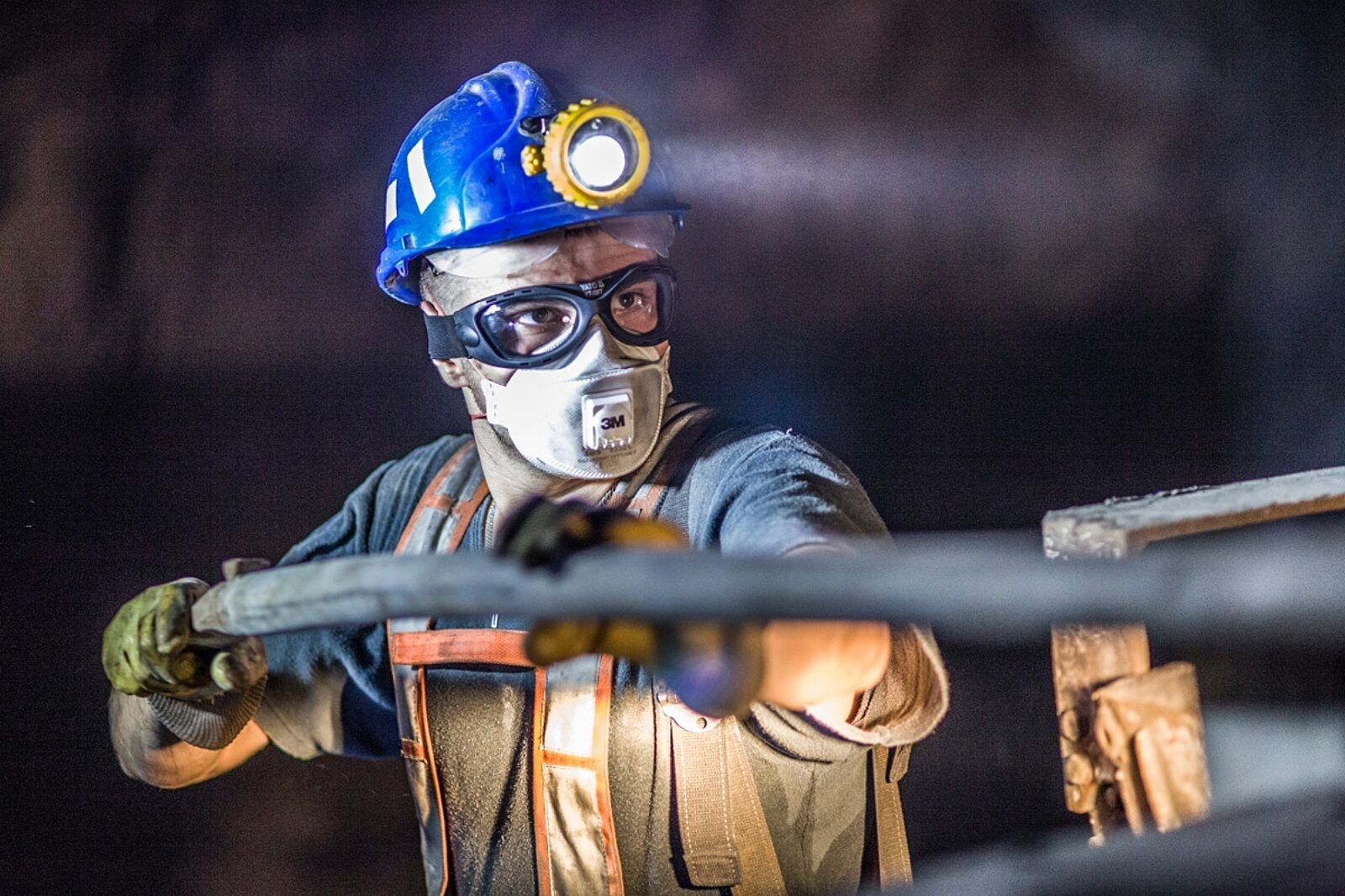 1650523034 gornik kghm