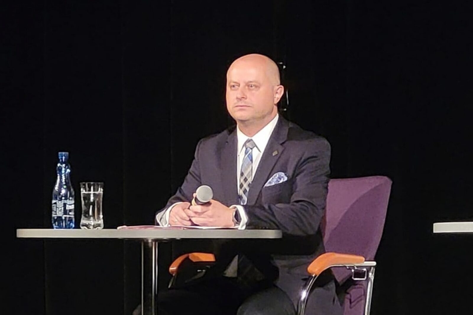 1664283977 pieronczyk