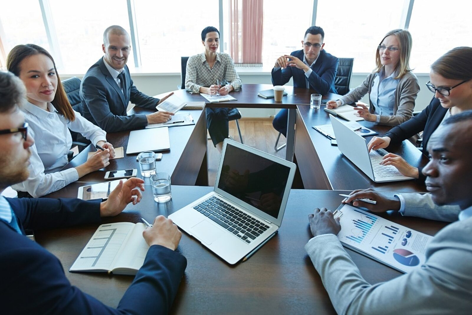 1674217160 firmapracownicy canva