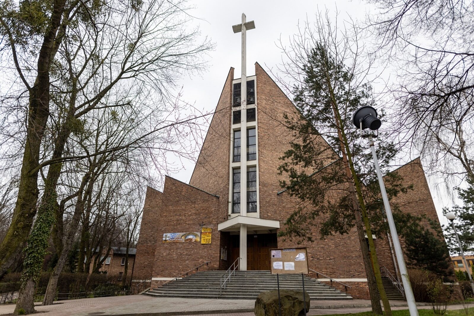 1680253824 grob panski kzm