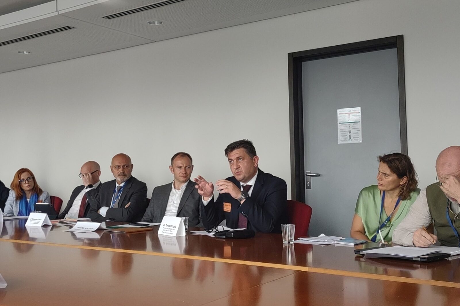 1684992143 tomaszrogala andrzejnowak