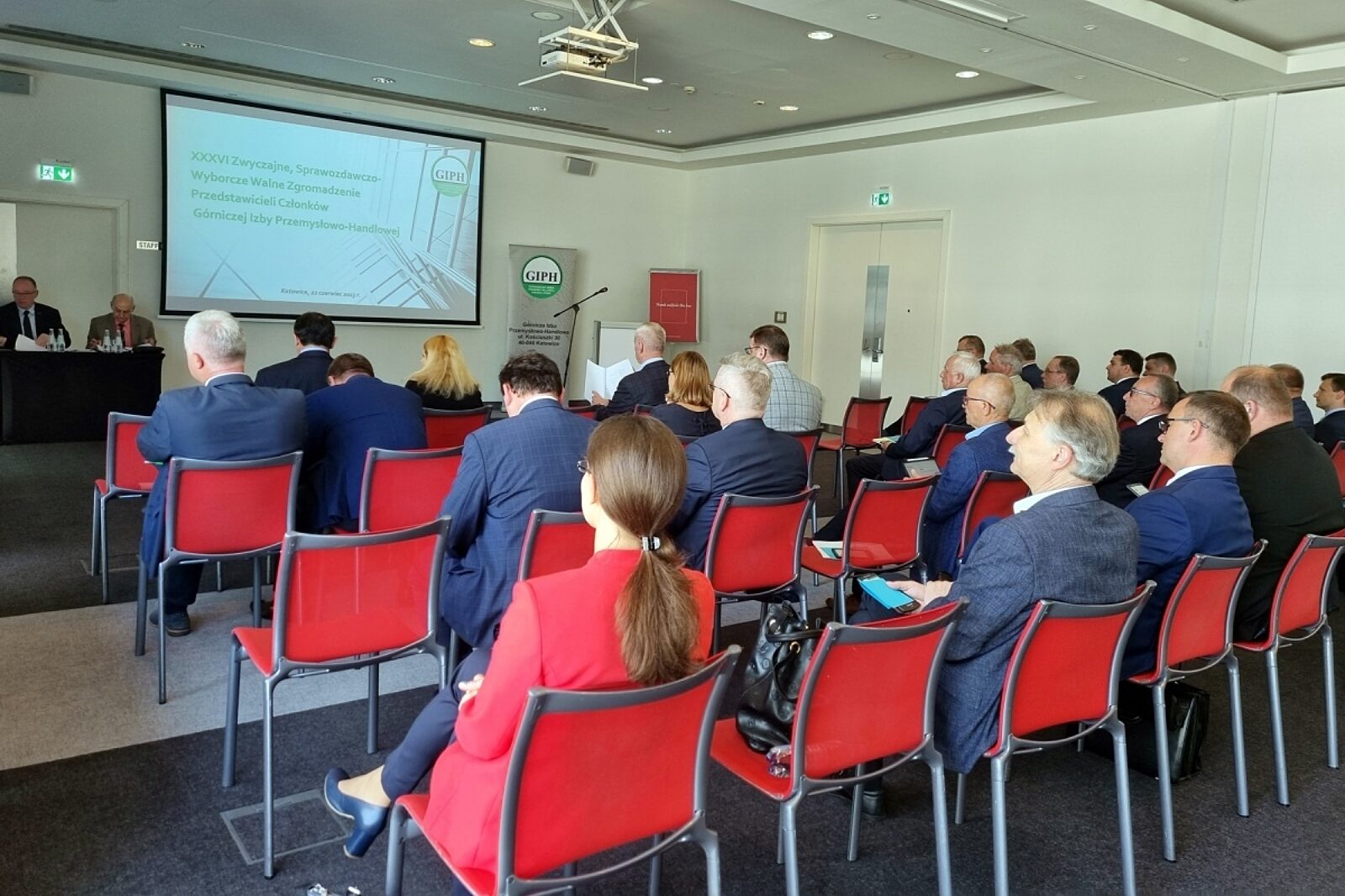 1687859799 giph giph