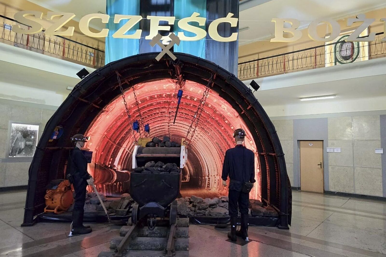 1732093823 cechownia