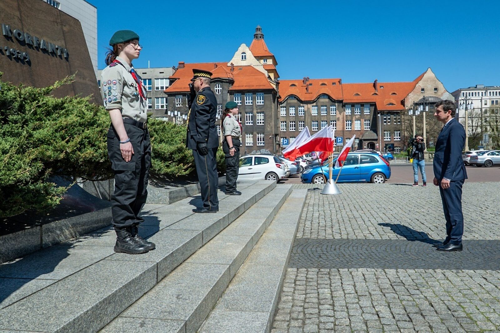 1744880297 214df055dd15c3e4d7465