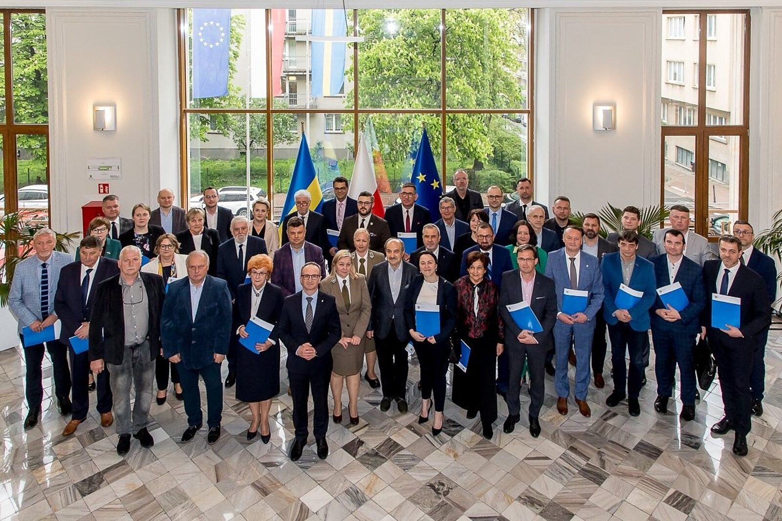 1745581557 492476770