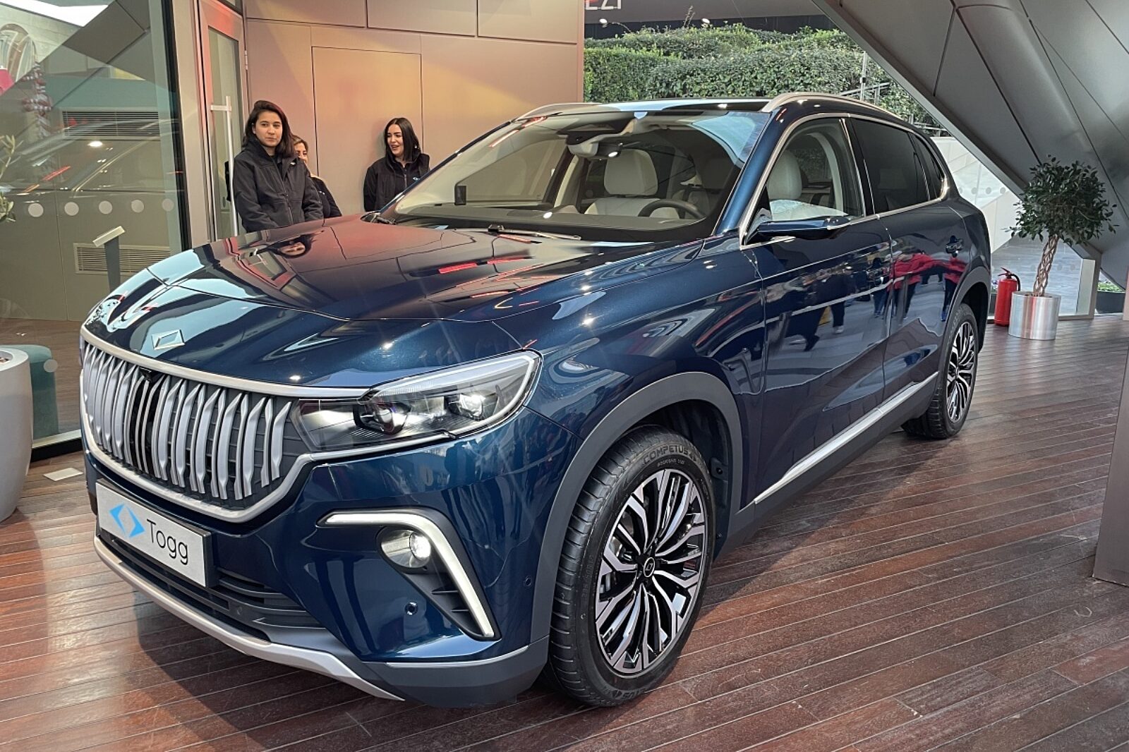 1752142432 2022 togg c suvside