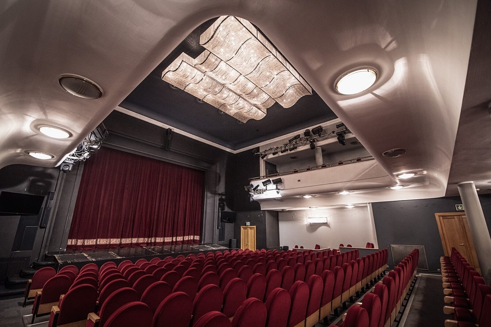 1752815881 tzbudynekfoto