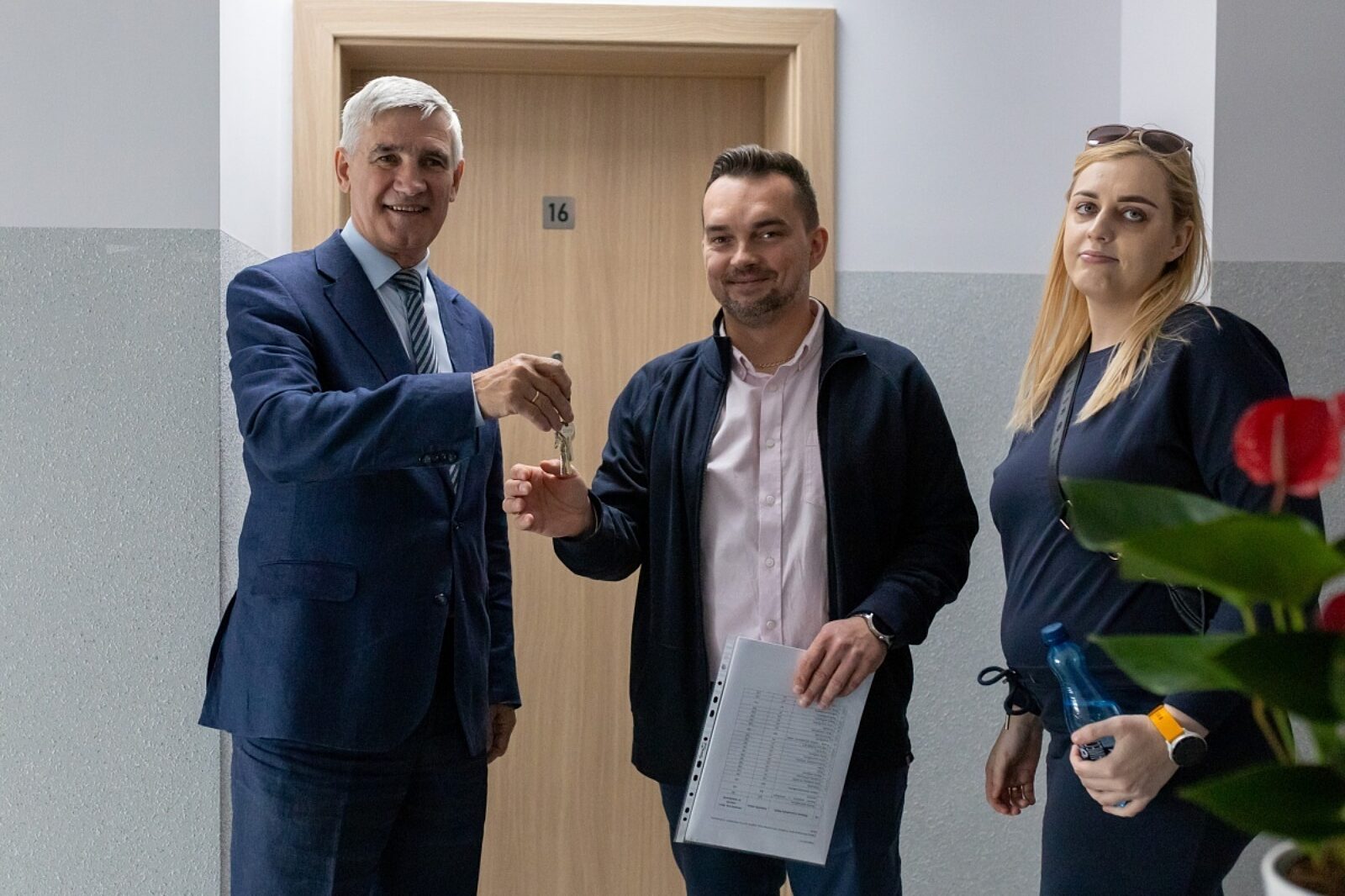 1756277440 szalaeniecsim2