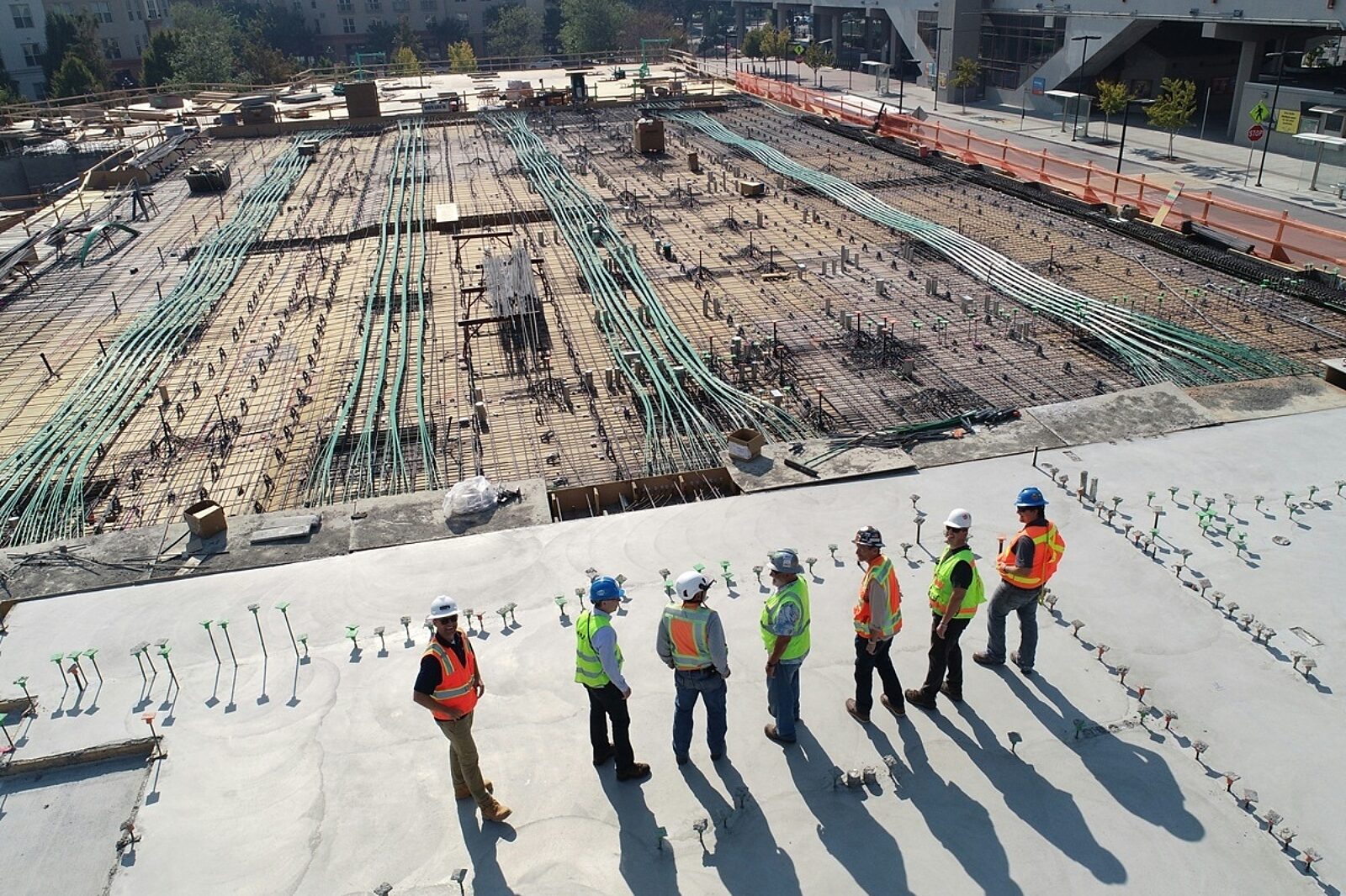 1759924987 scott blake unsplash