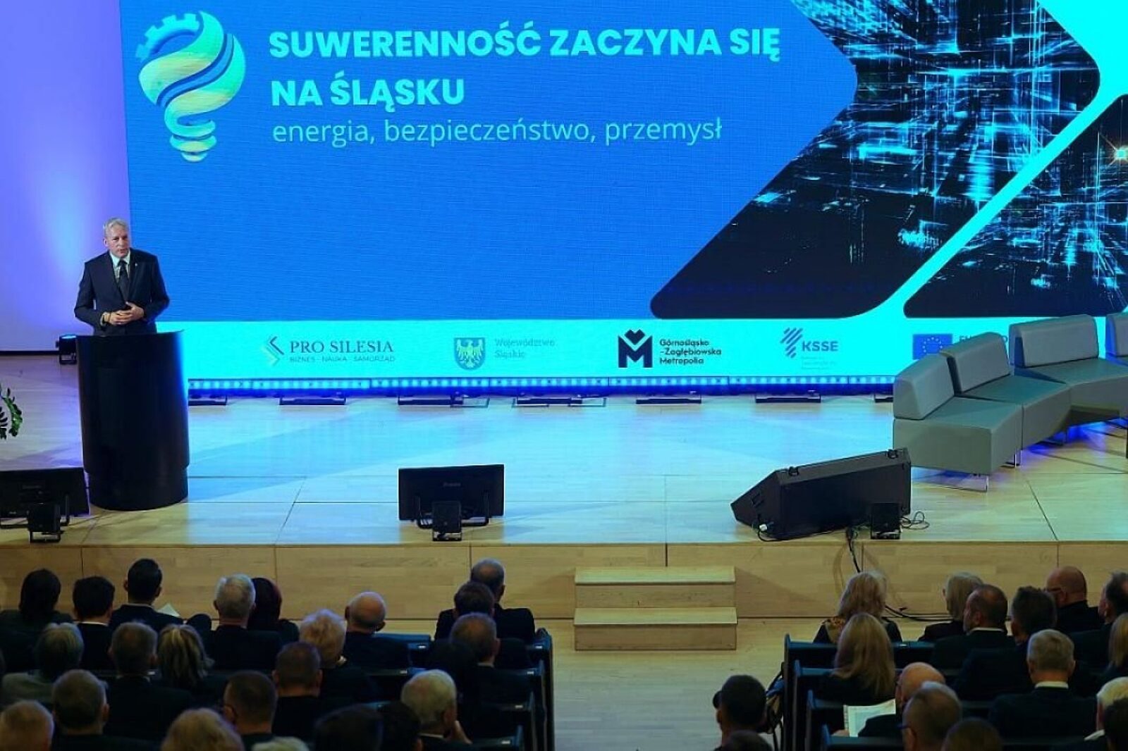 1760602872 suwerennosc