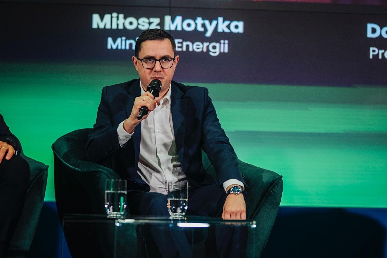 1761204852 561730992 137