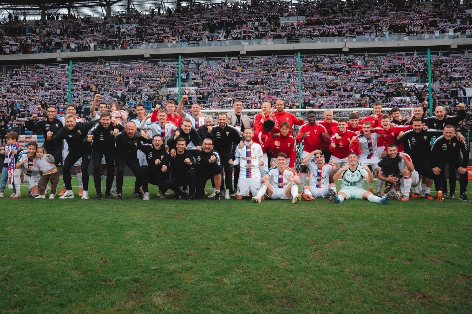 1762206988 gornikmecz