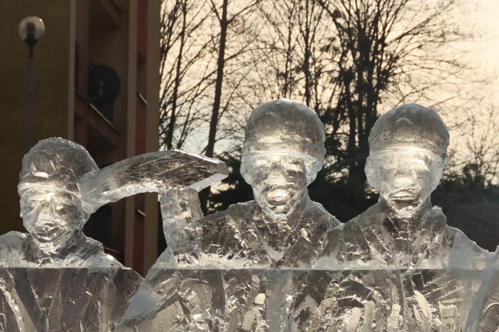 1766058429 598238309