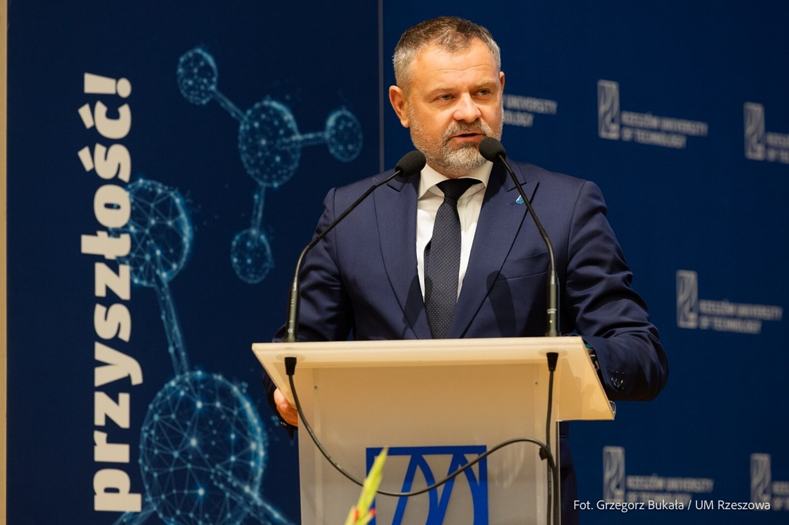 1768472718 544940851 1221849