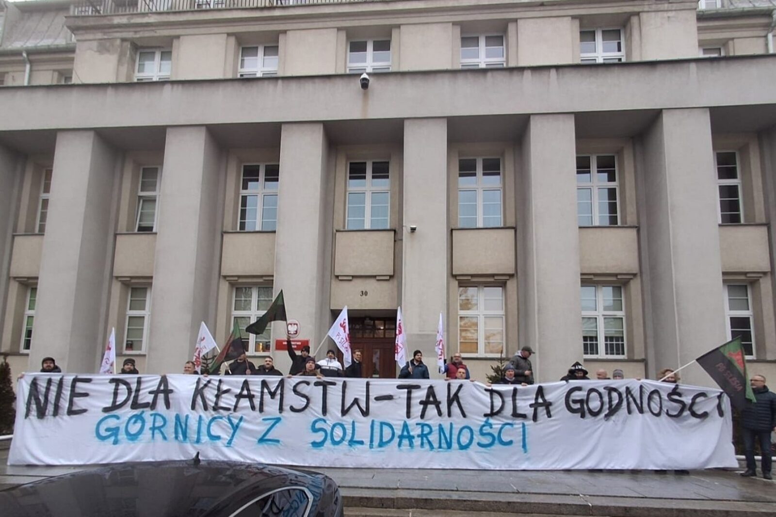 1770196653 627841290 133