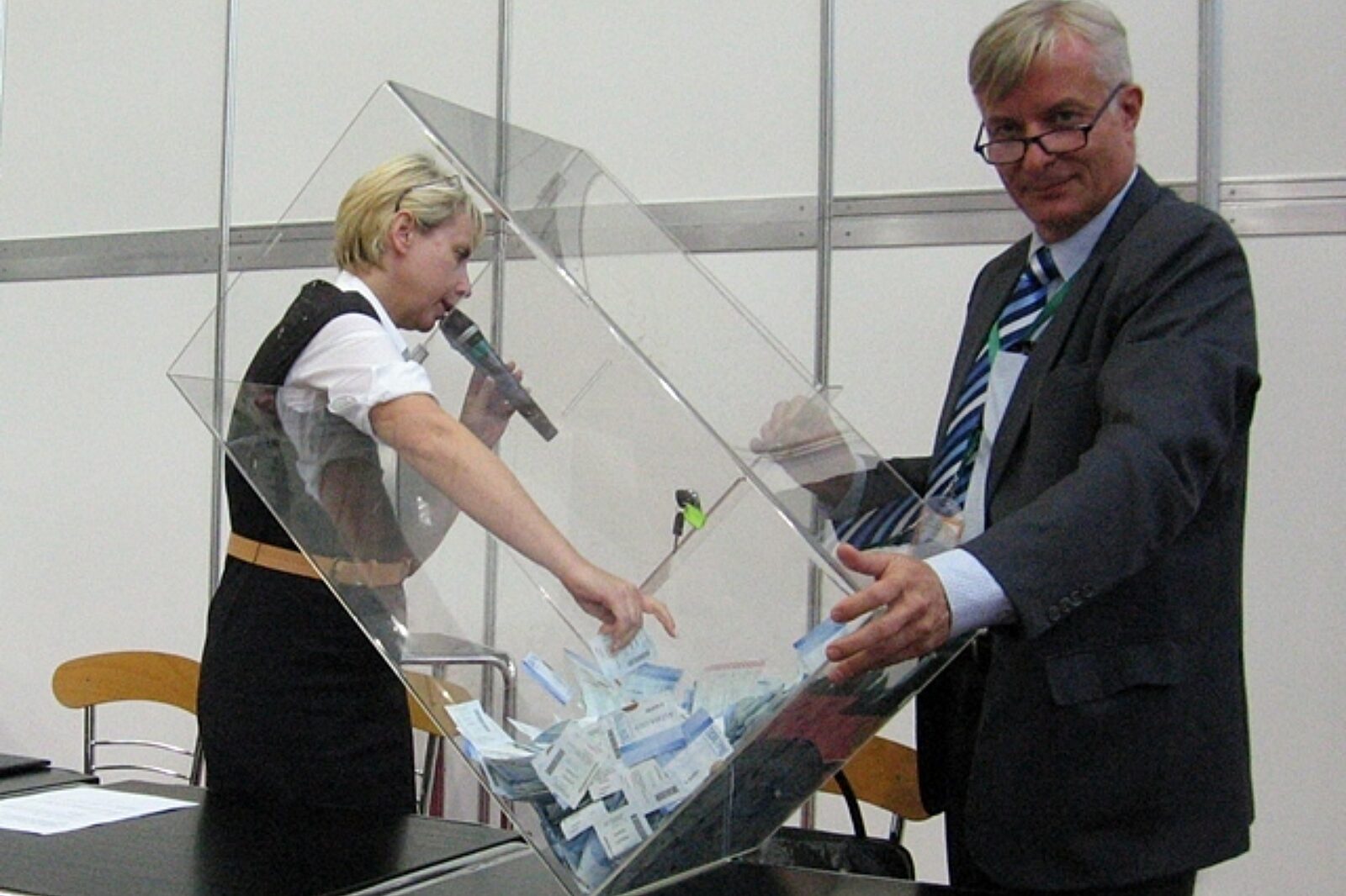 Losowanie kuponu toyota targi 2011 kaj