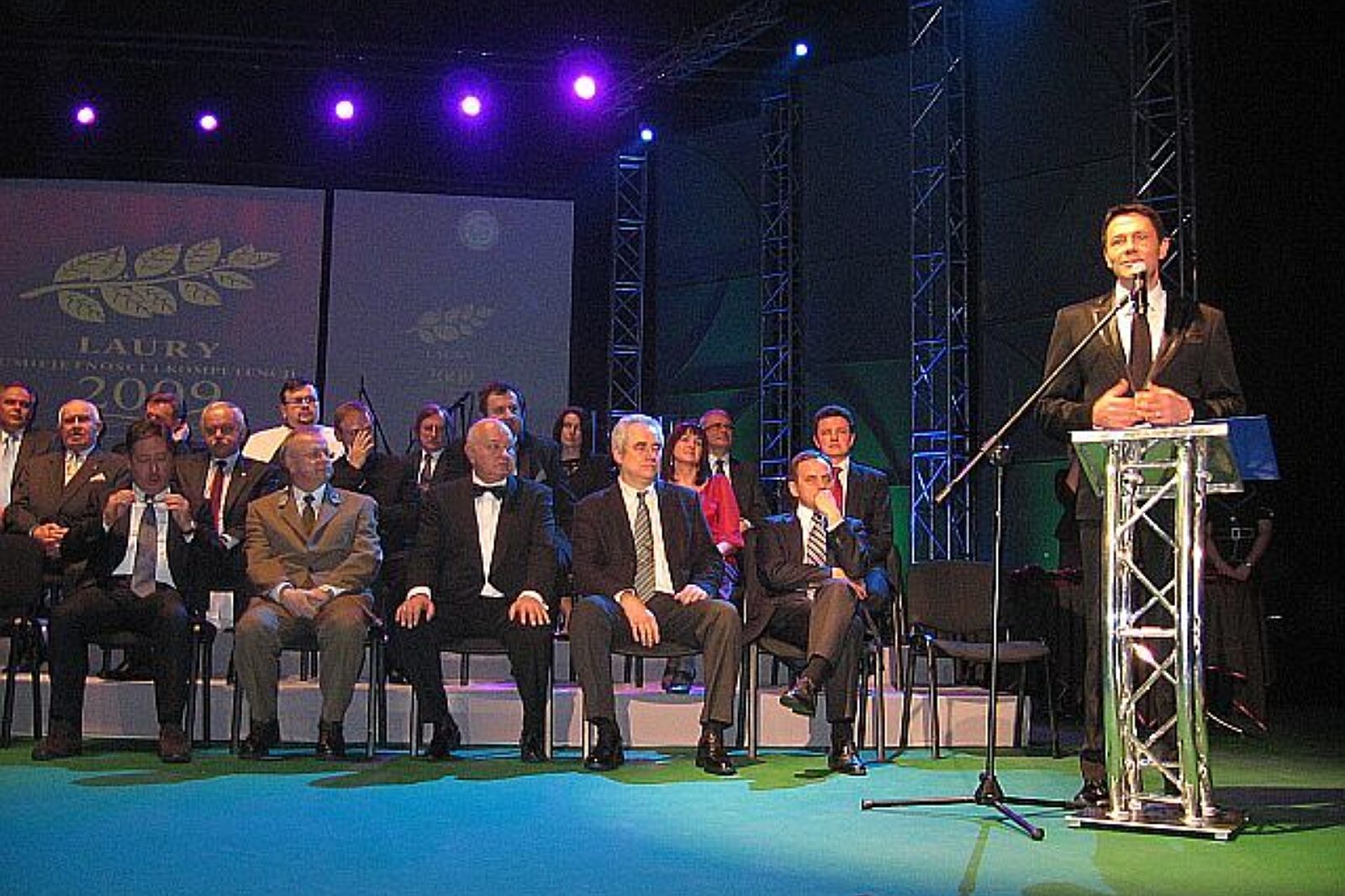 Laury ibisz 2010