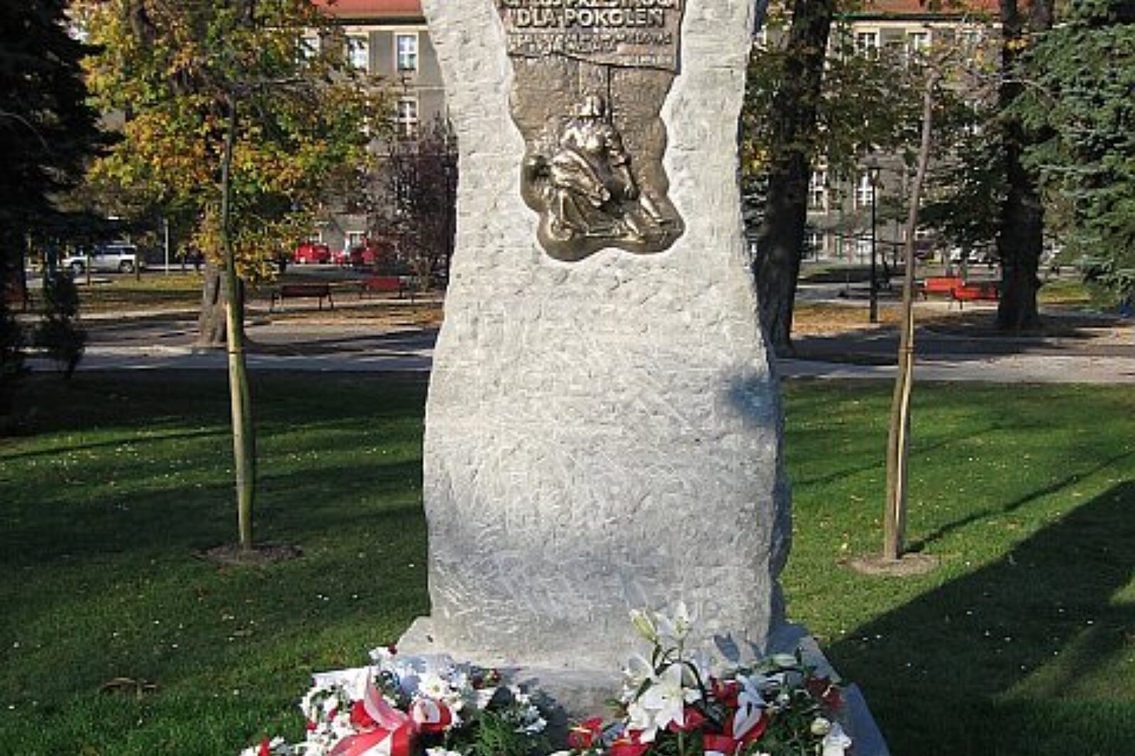 Bytom pomnik poleglych KAJ