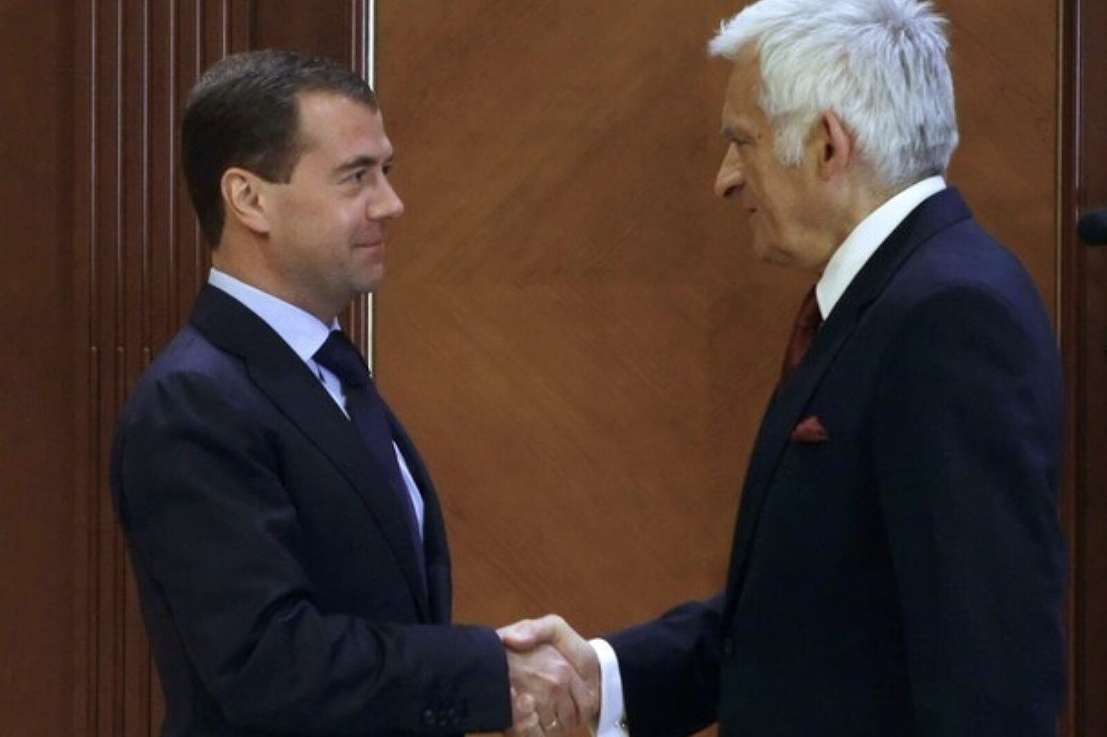 Buzek miedwiediew AFP PAP