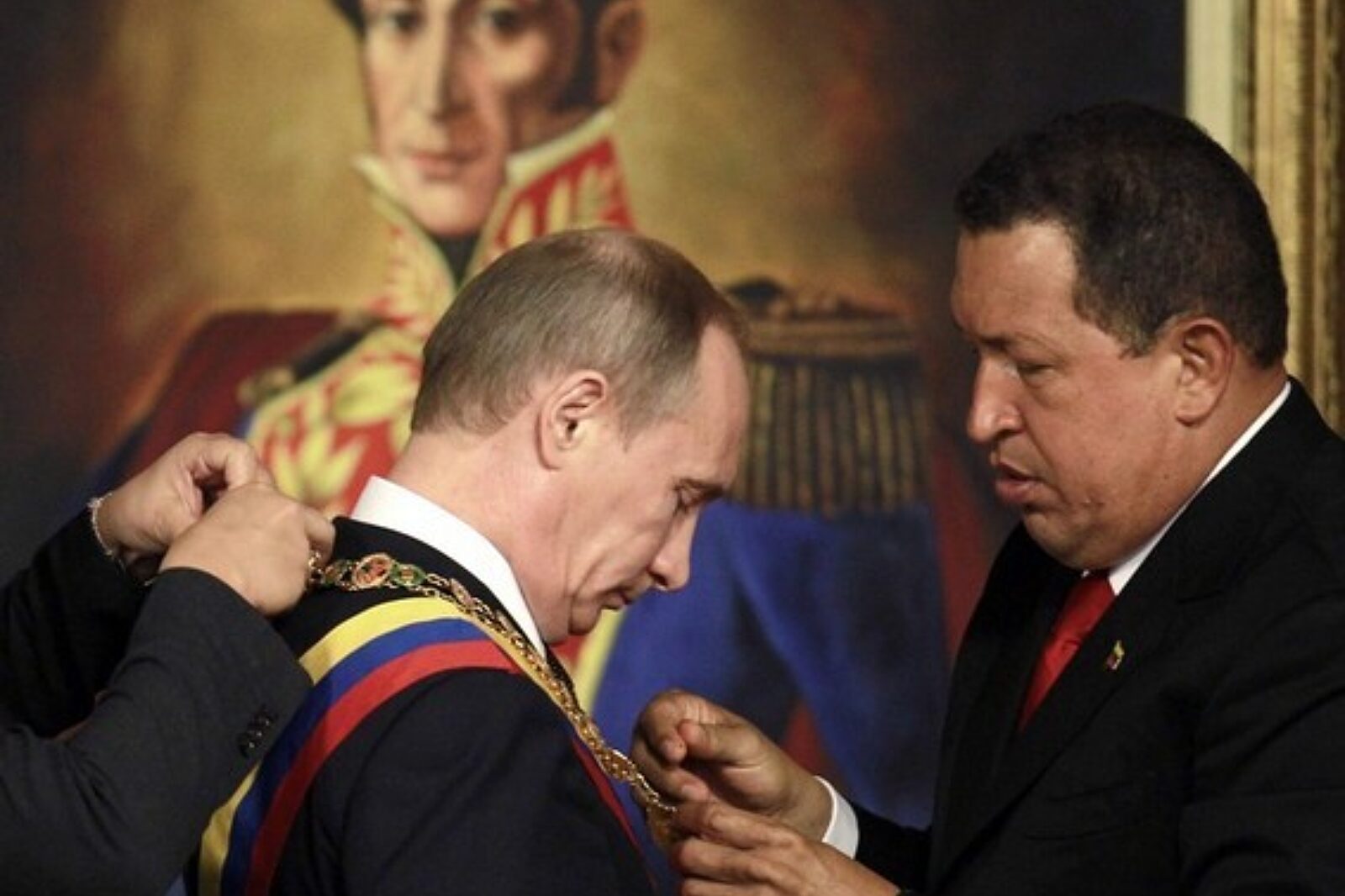 Chavez putin 02 04 2010 PAP